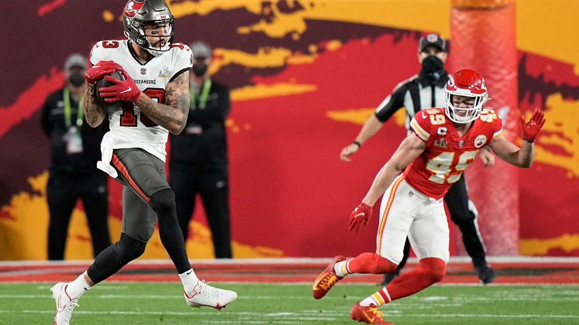 Mahomes, Hill light up Bucs, Chiefs hold on vs. Brady 27-24 –