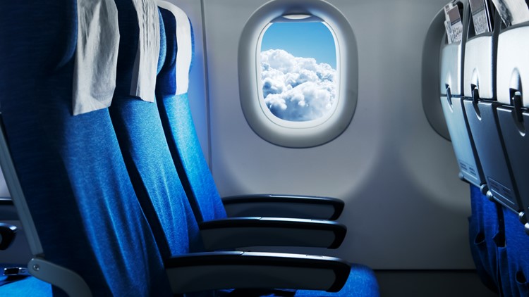 In 'junk fee' fight, US details airline family seating rules