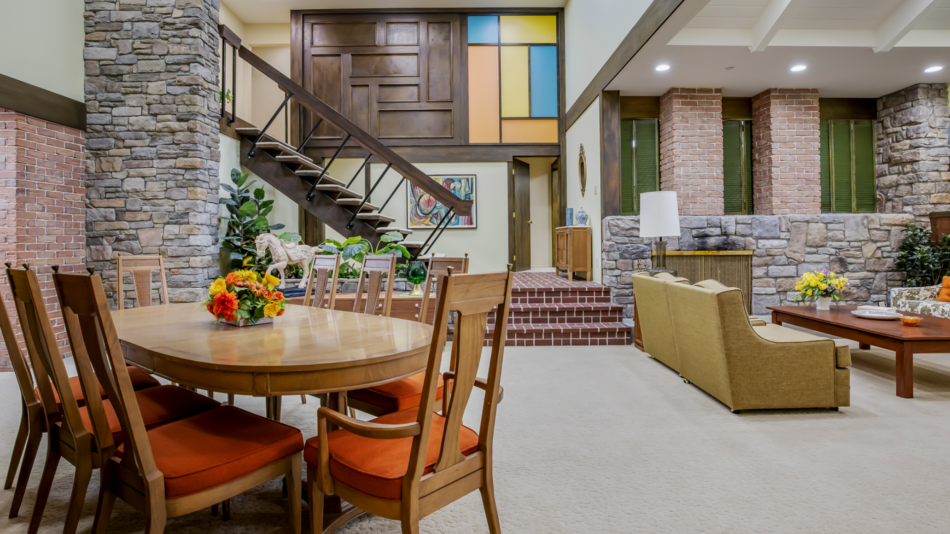 Brady Bunch house sold after HGTV renovation: See the listing | wwltv.com