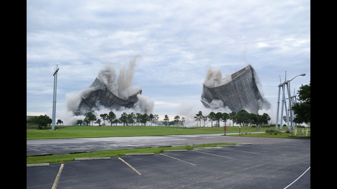 wwltv.com | Spectacular implosion brings down twin cooling towers at Florida power plant