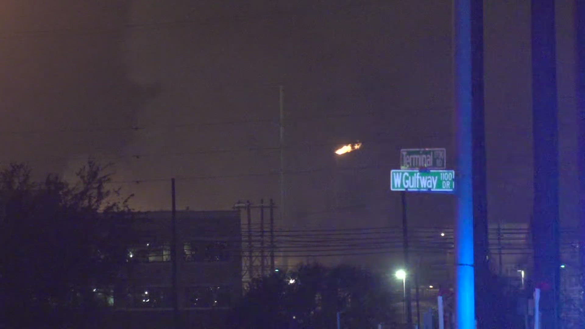 Massive explosion reported at Valero refinery in Texas | wwltv.com