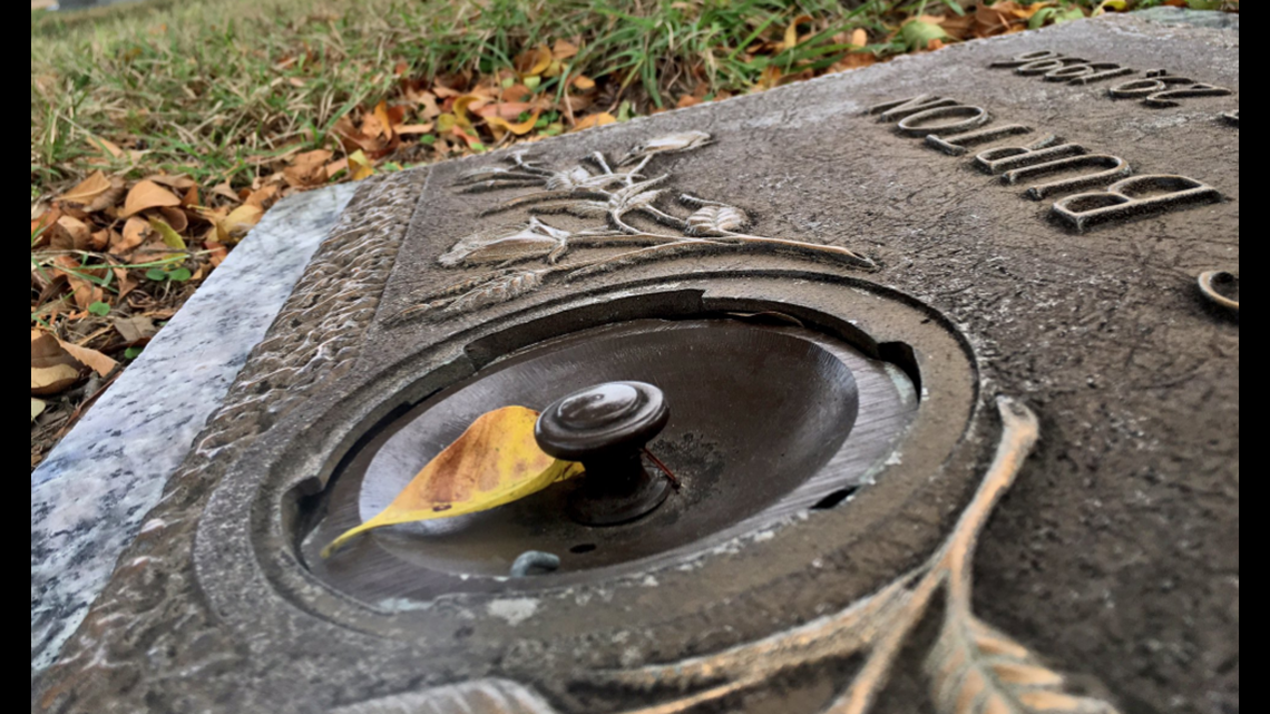 Over 100 bronze vases stolen from Louisiana cemeteries