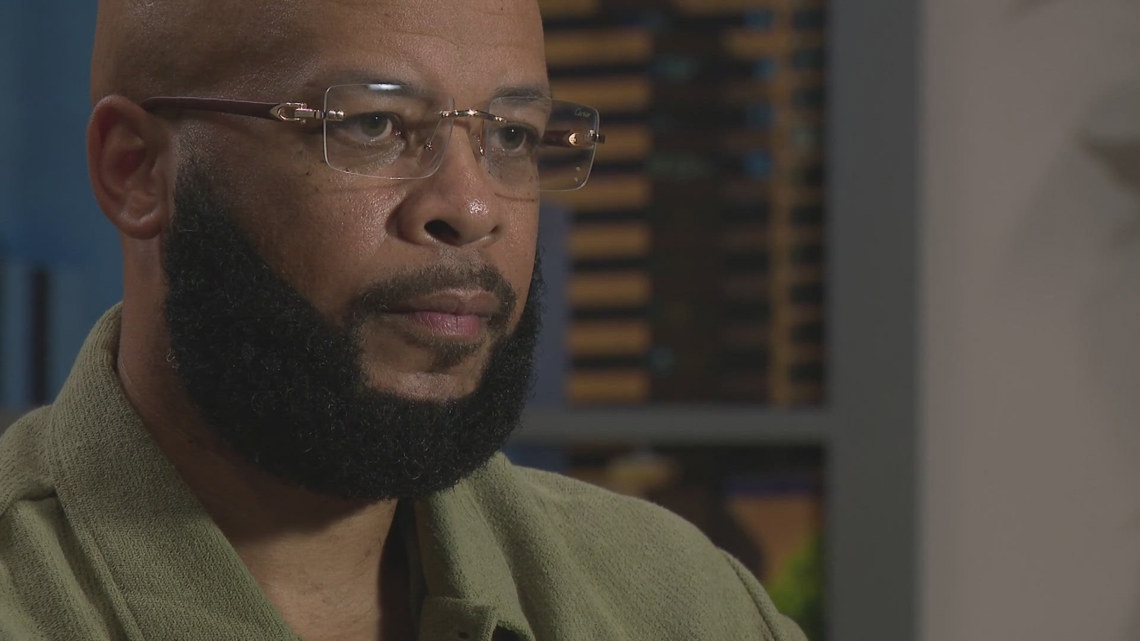 Gospel singer sues Turkey Leg Hut over unpaid loans