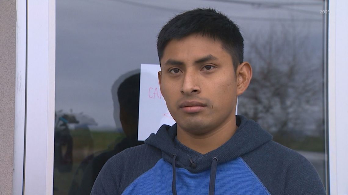 Farm worker activist Alfredo Juarez to self-deport in order to get out of a detention center in Washington state