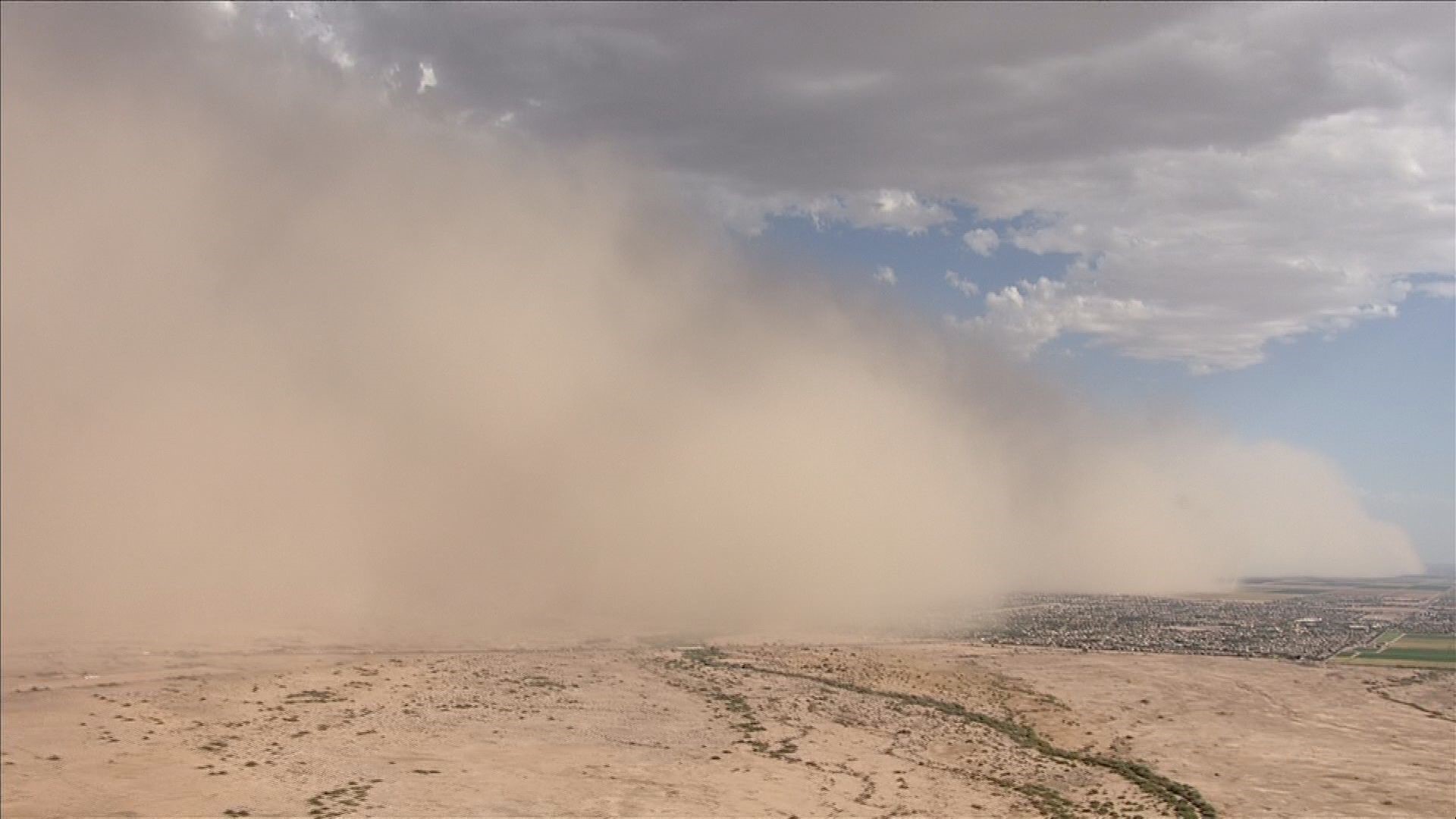 Here's what it looks like inside an Arizona dust storm