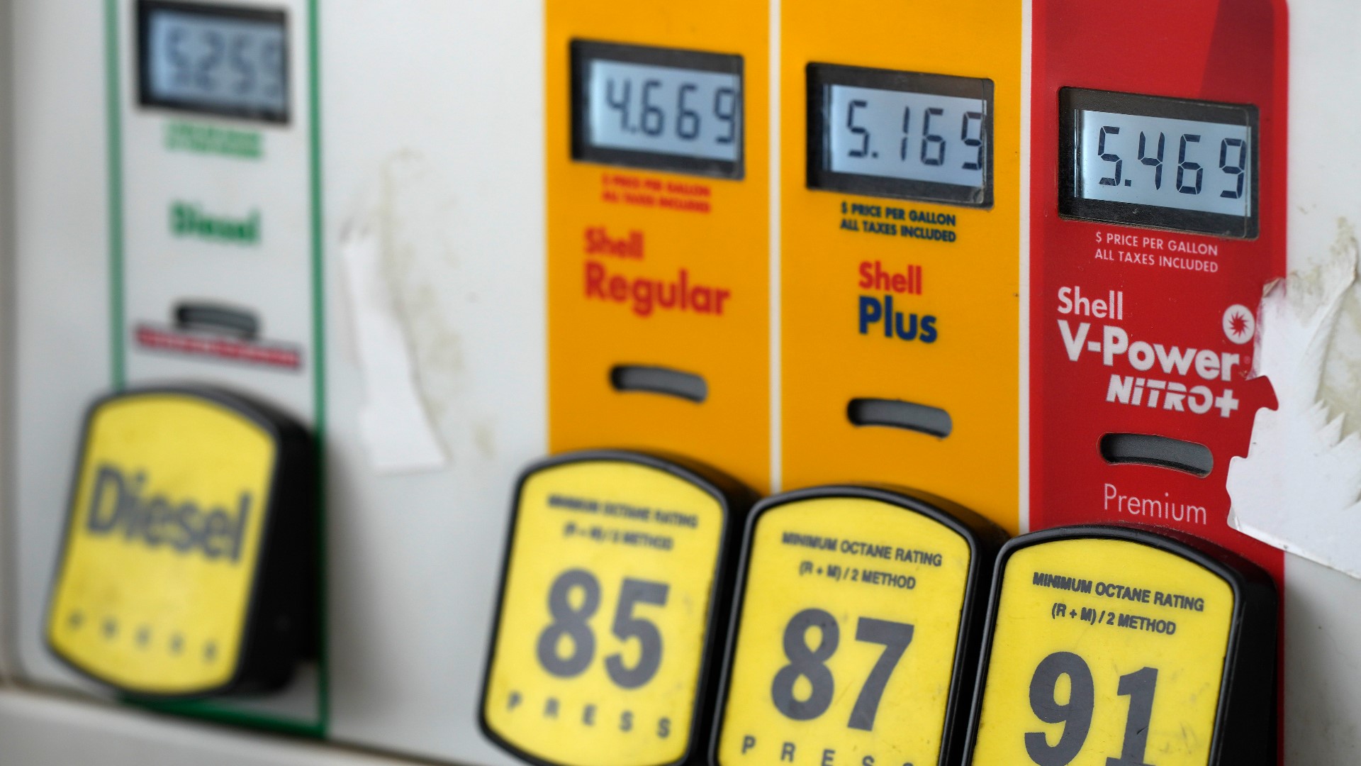 Why are gas prices so high | AAA says national average hit record ...