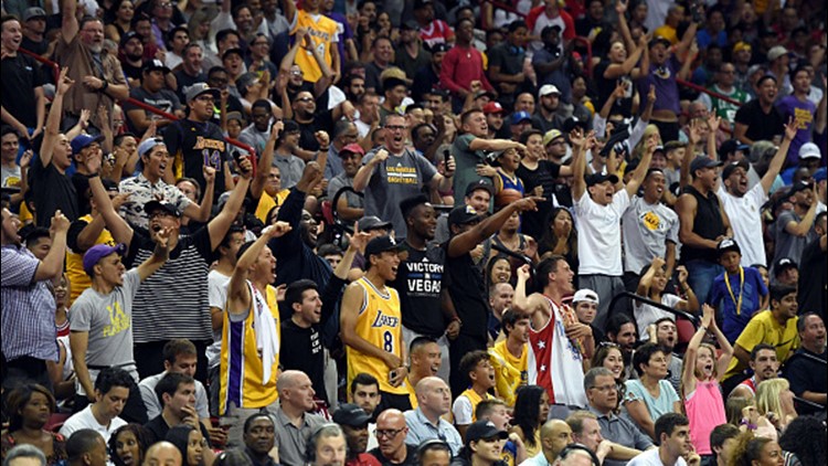 As LeBron James news spreads, Lakers fans start celebrating ...