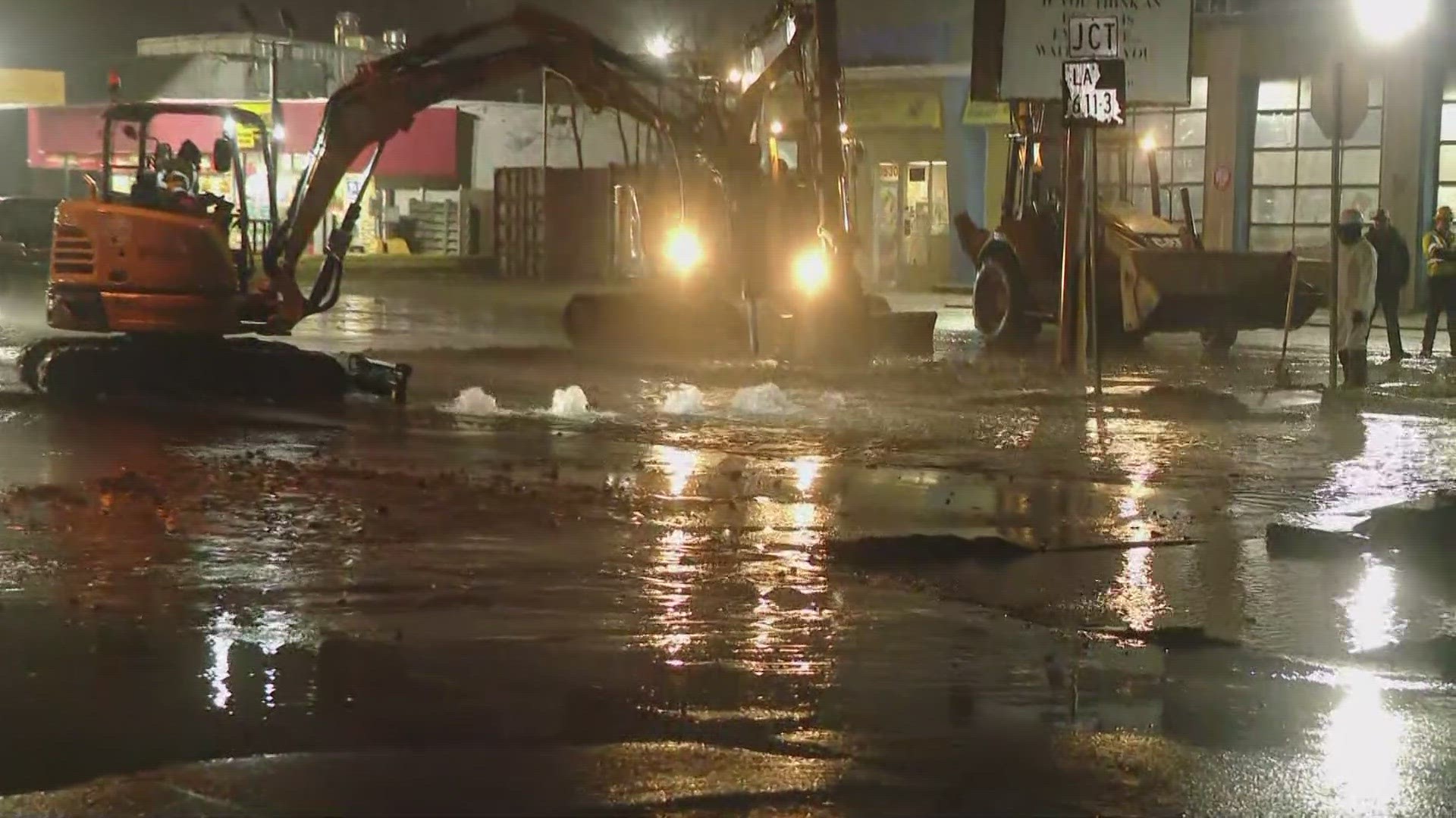 The East Bank of Jefferson Parish is under a boil water advisory after a water main break Tuesday afternoon.