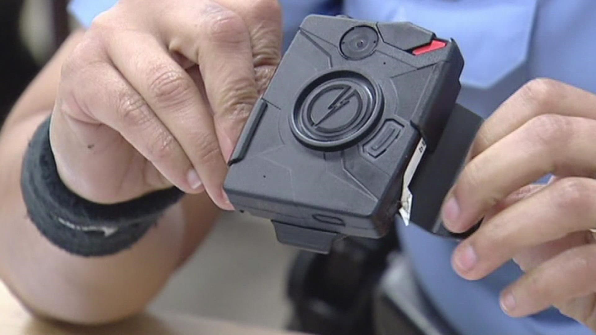 Sheriff Joe Lopinto has officially signed a contract for body cameras to be worn by all Jefferson Parish Sheriff Deputies.