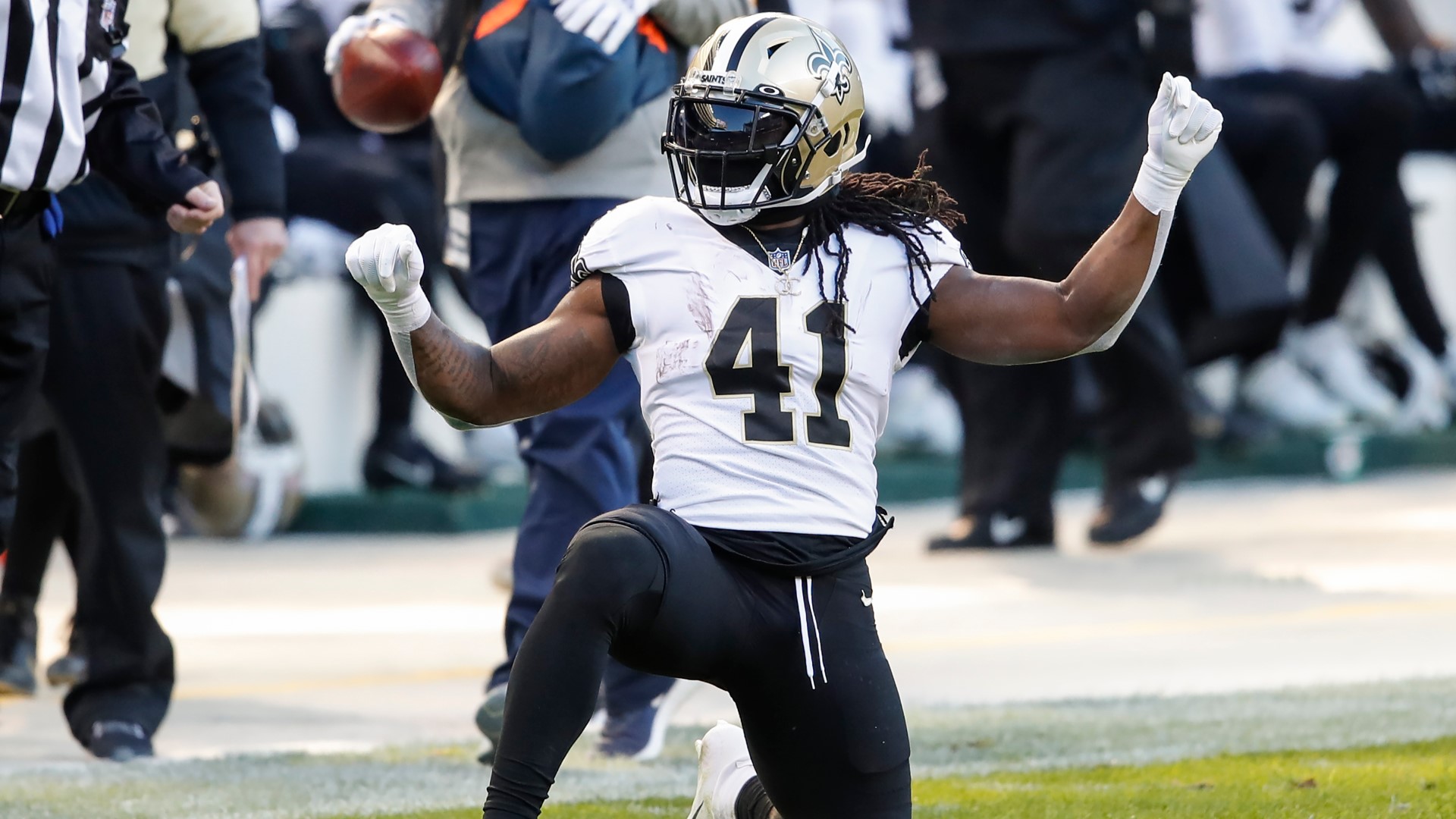 New Orleans Saints running back Alvin Kamara and wide receiver Michael Thomas are set to return for Wildcard Weekend this weekend.