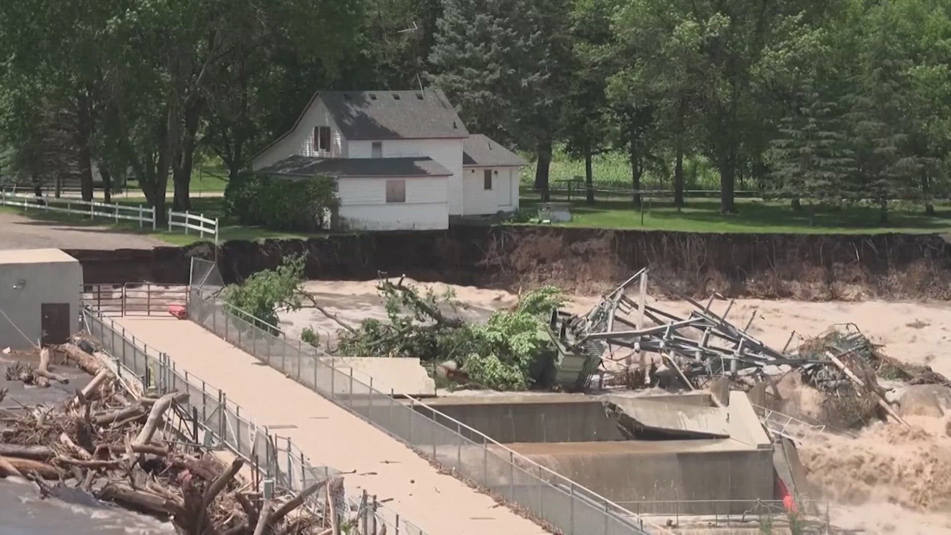 Update on Minnesota home that fell in river | wwltv.com