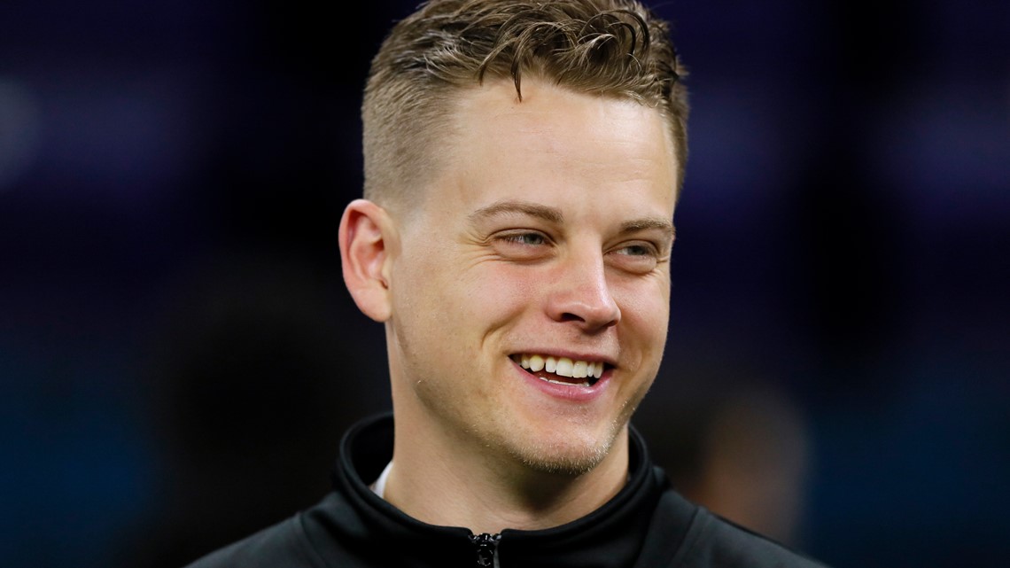 Joe Burrow went down with an apparent calf injury at practice today 