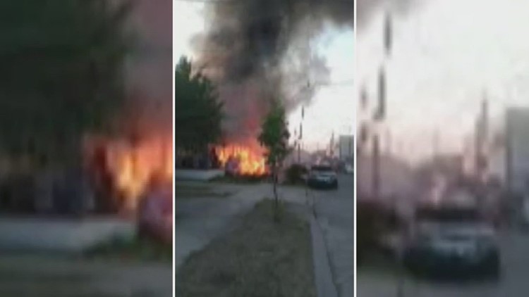 22 people displaced in Mid-City after huge fire destroys homes