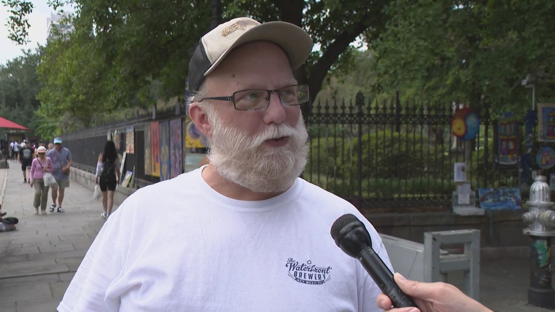 Armed soldiers coming to New Orleans streets; tourists react