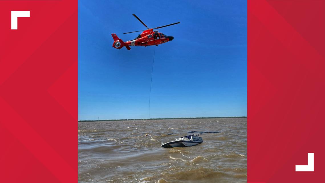 2 rescued from sinking boat in Lake Pontchartrain, 1 airlifted to UMC
