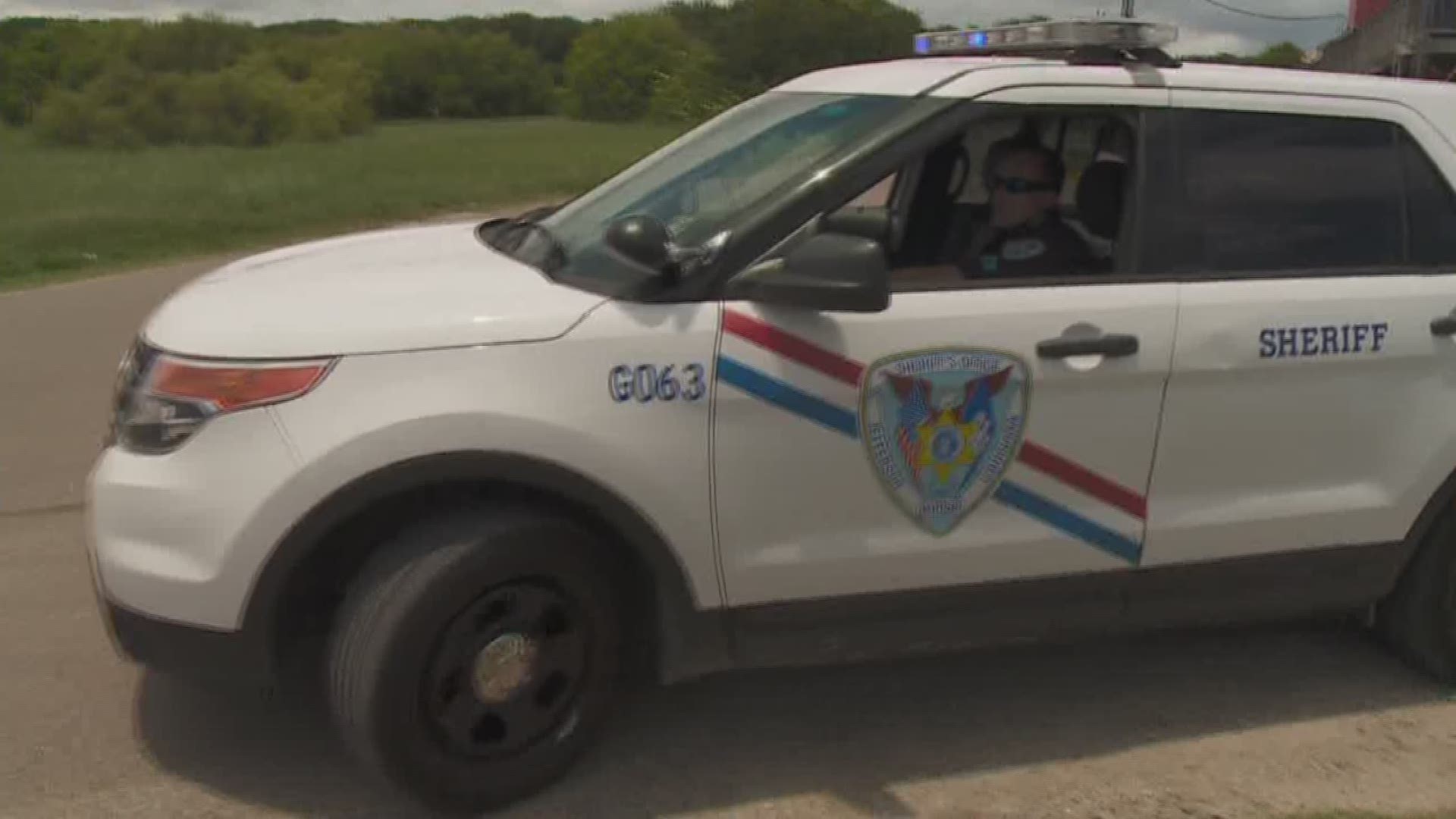 After island officers arrested, Jefferson deputies help patrol Grand