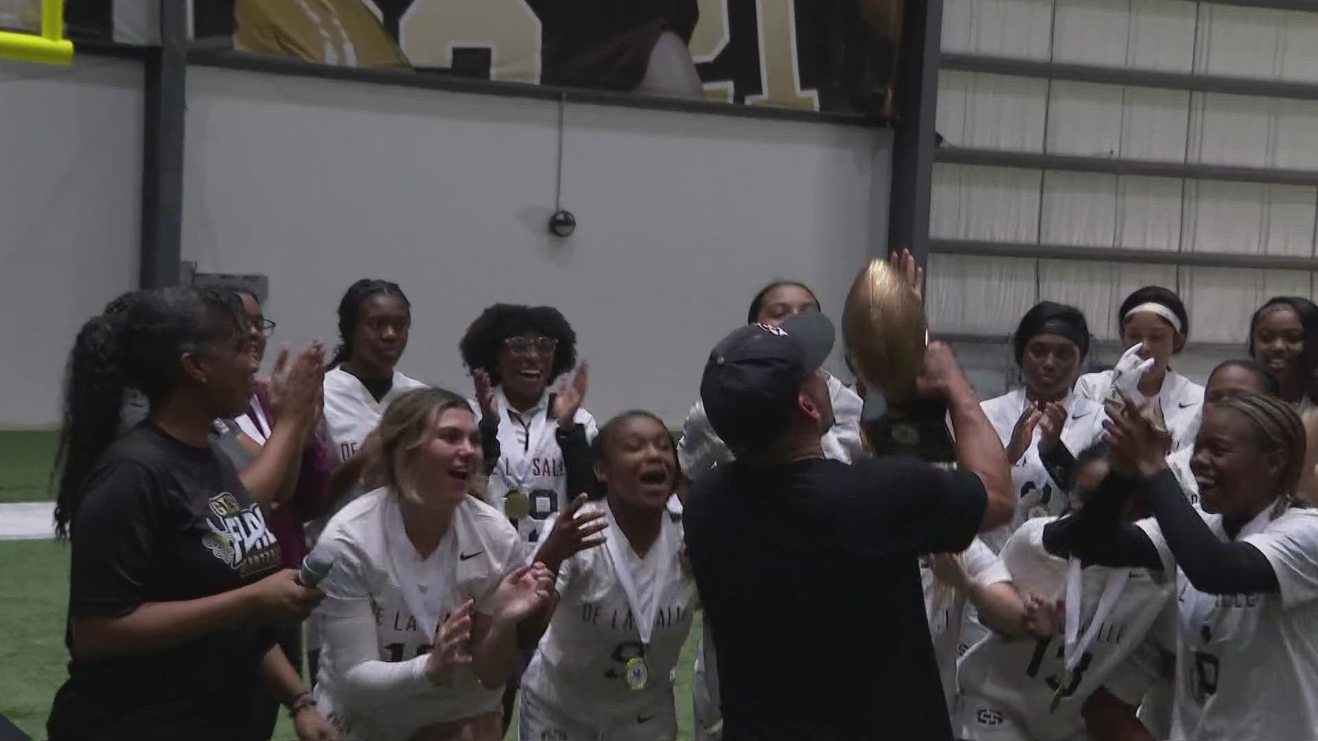 De Le Salle took down Warren Easton in the state's second-ever girl's Flag Football Championship inside the Saints Practice Facility in Metairie.