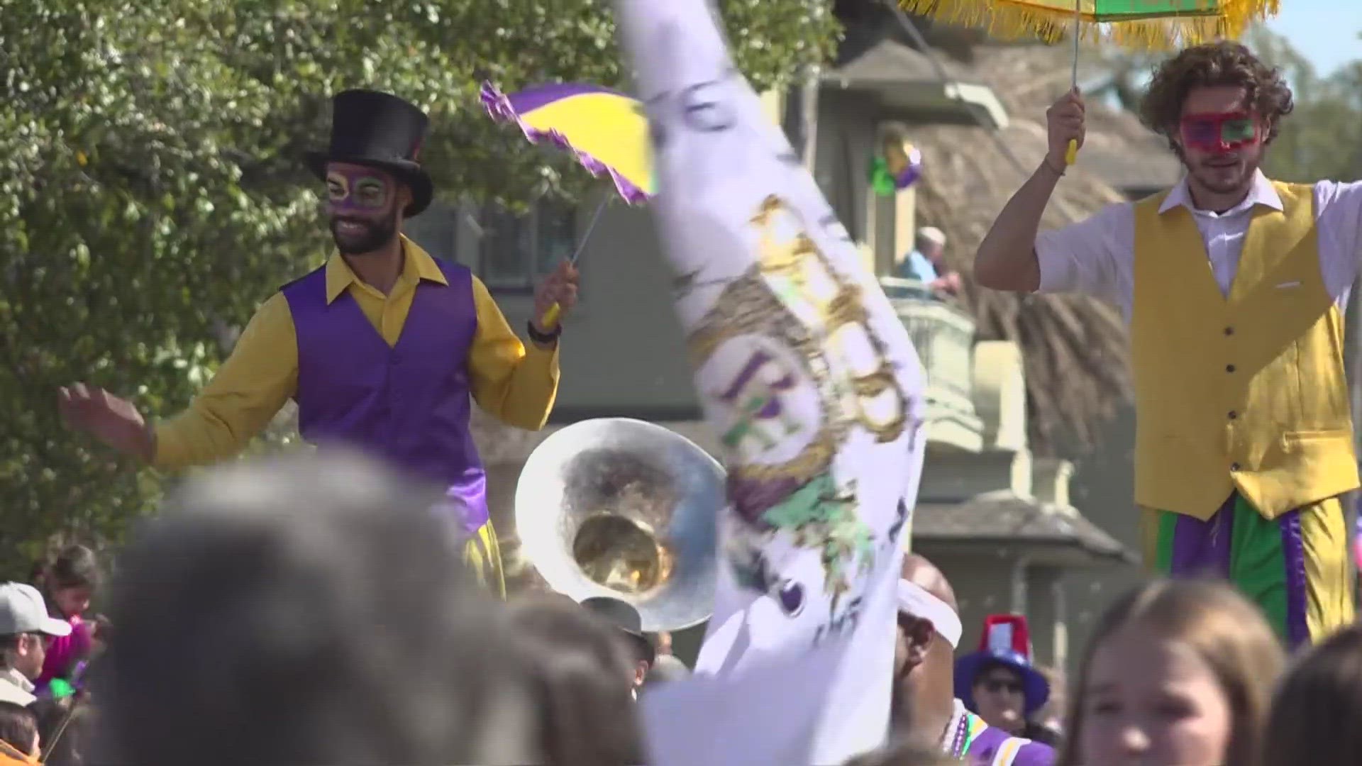 Parades roll through Covington on Mardi Gras Day