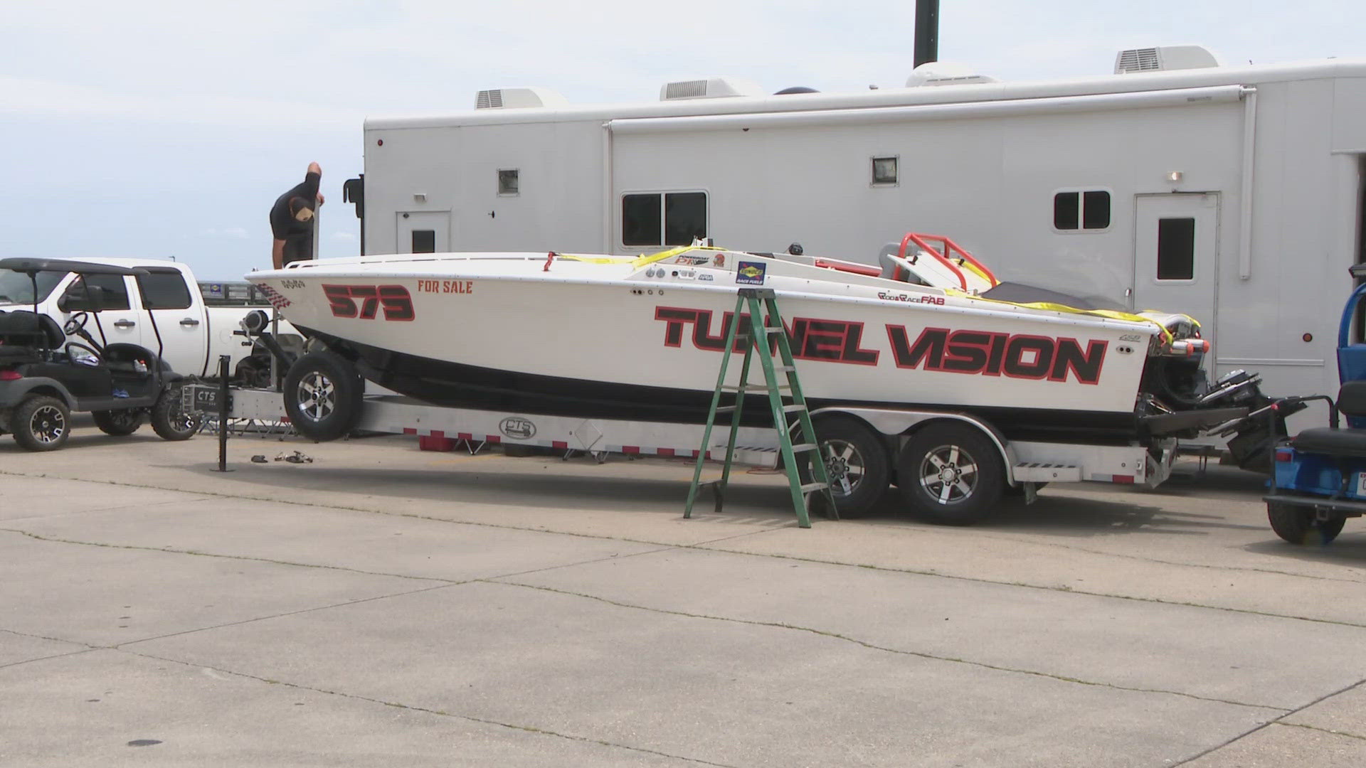 Winston Reed got an up-close look at the teams and the high-octane boats set to compete. 