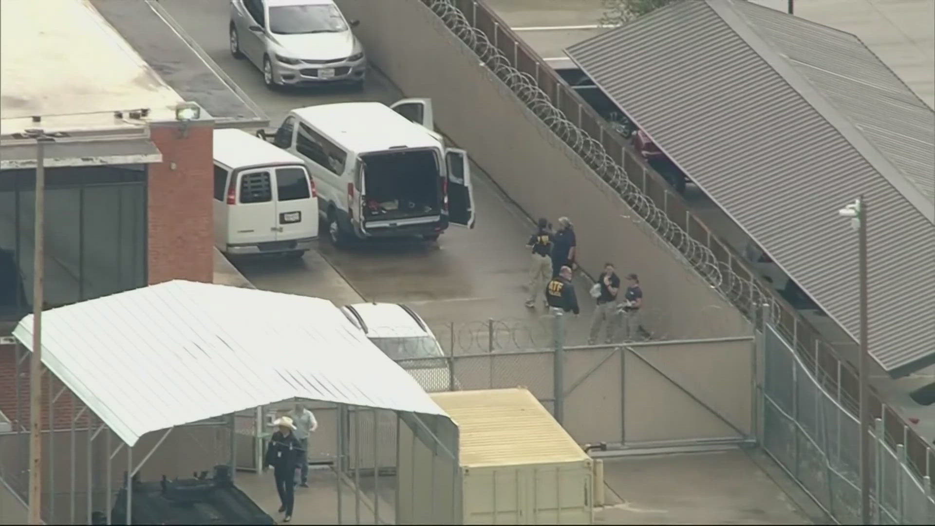 Dallas ICE Facility Shooting Leaves 1 Detainee Dead, FBI Investigating ...