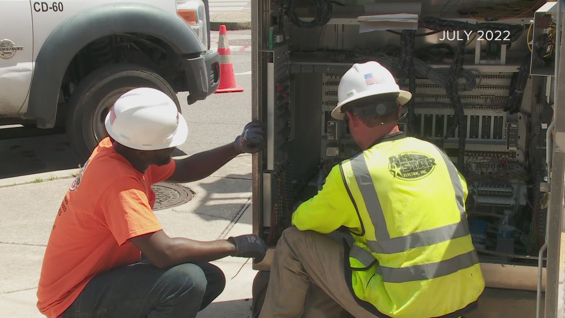 Those contractors are the ones that fix the street and traffic lights, without them the city's roads will remain in darkness.