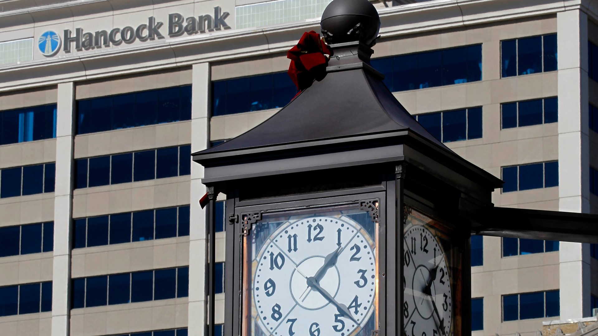 Hancock Whitney to buy struggling Louisiana bank for 213M