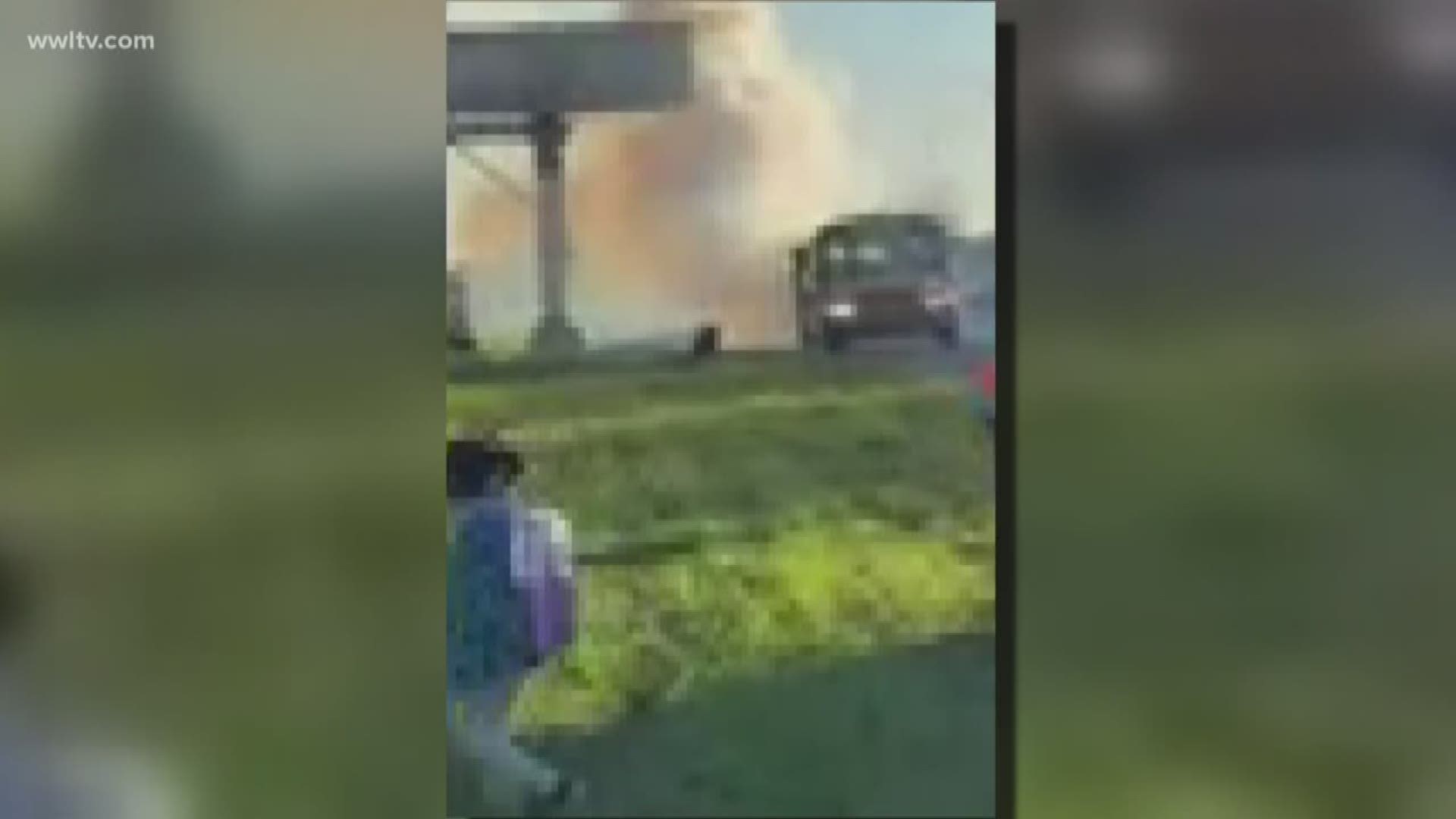 heavy smoke seen billowing from school bus in New Orleans East