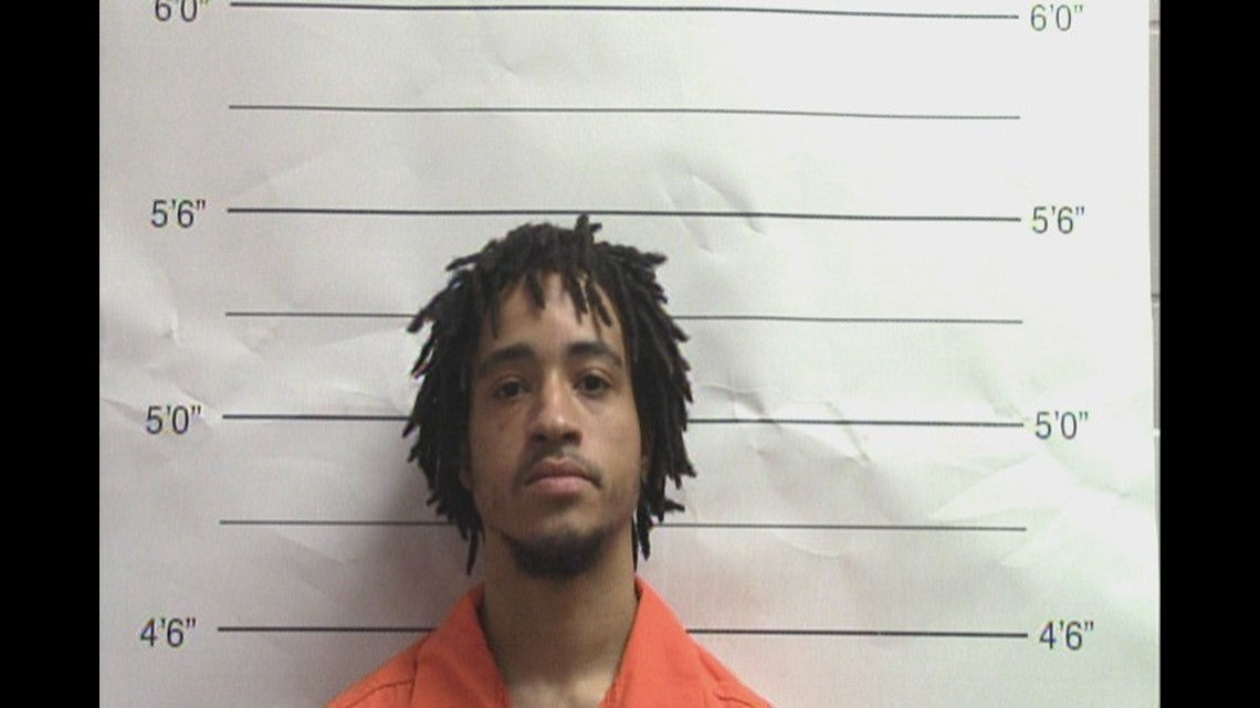 NOPD officer shot in exchange of gunfire in New Orleans East apartment