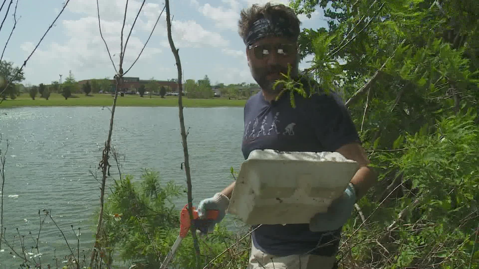 Volunteers do their part to help keep the earth clean on this year's Earth Day 2022.