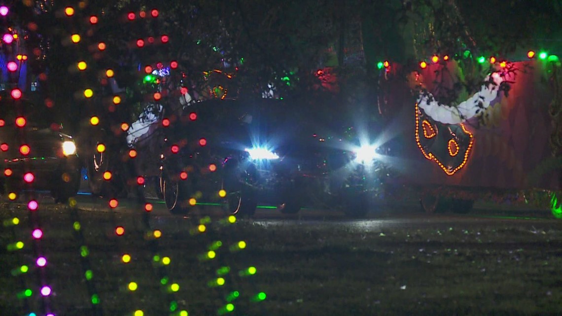 Floats in the Oaks puts New Orleans in the driver's seat with reverse parade - Vimarsana News