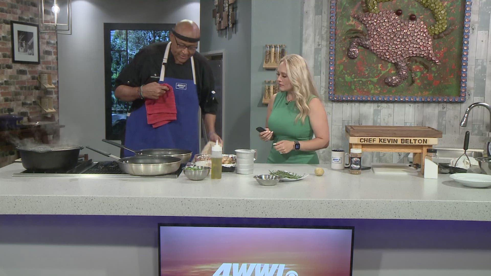 Chef Kevin Belton cooks up a delicious garlic dish in the WWL Louisiana kitchen.