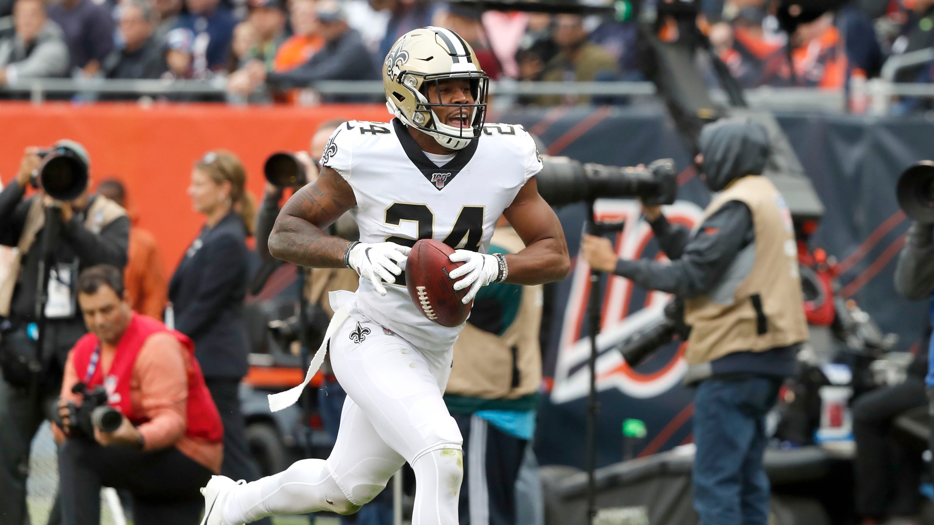 It doesn't look like Vonn Bell is going to heal in time to play Sunday, meaning C.J. Gardner-Johnson could start.
