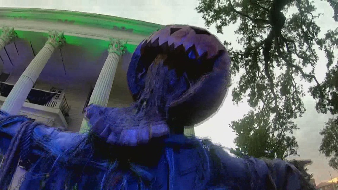 Halloween brings thousands of tourists and lots of money to New Orleans - Vimarsana News