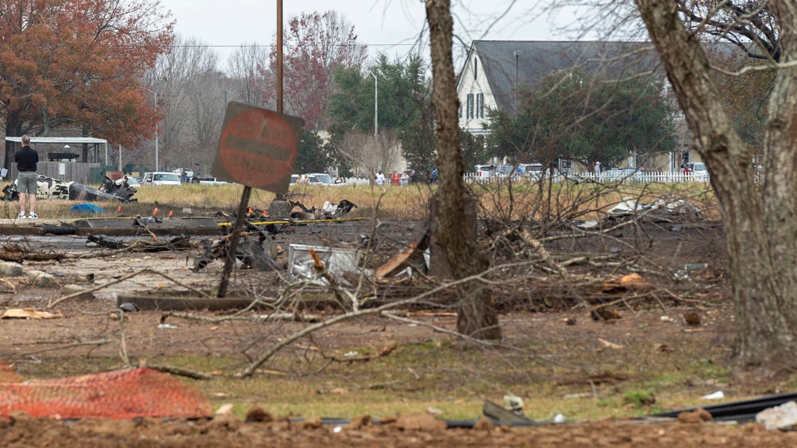 Plane in Lafayette crash intact on impact, investigators say | wwltv.com