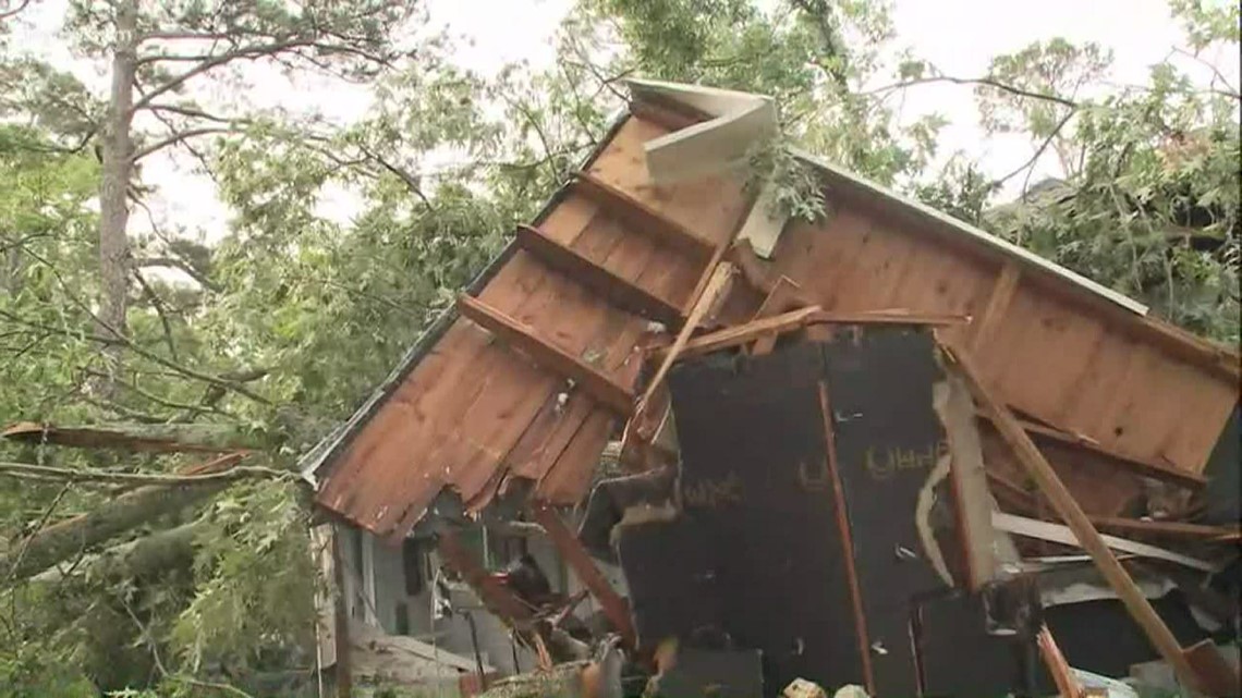 Mandeville residents waking up to extensive damage after possible ...