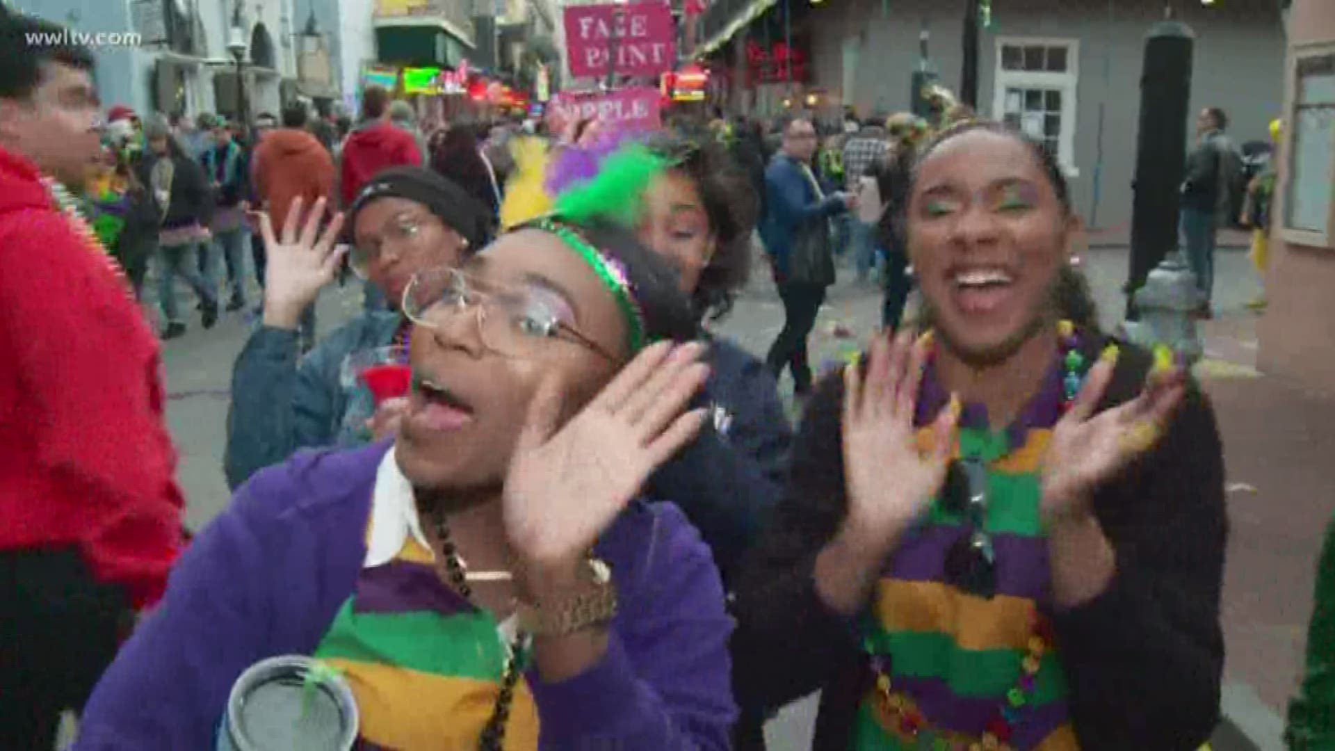 Caresse Jackman is live from Bourbon Street, where the cold isn't stopping the party on Mardi Gras Night!