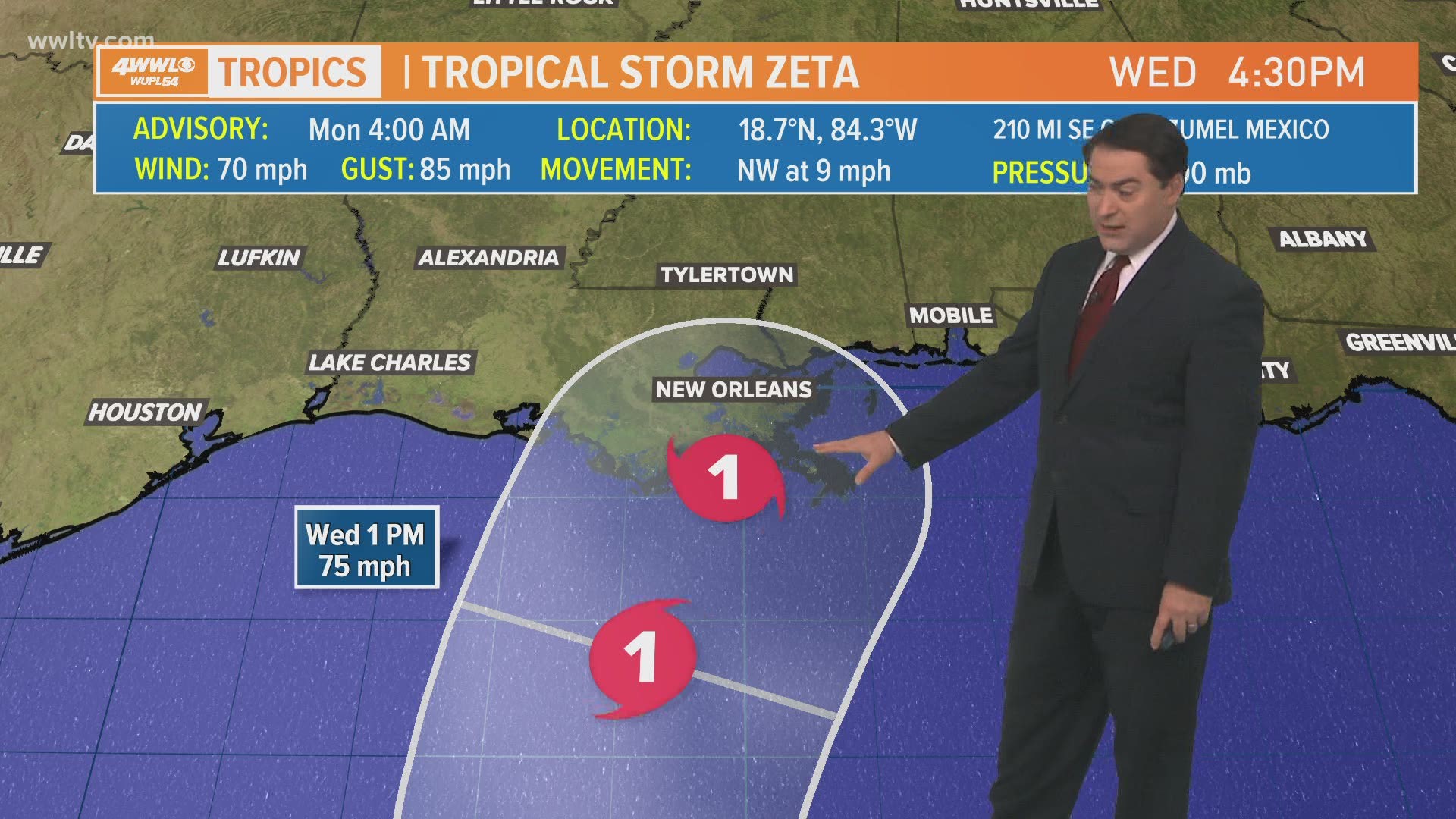 Sunday 4 am Tropical Update: Zeta almost a hurricane, moving northwest