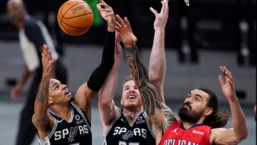 DeMar DeRozan has 32 points, 11 assists in Spurs' victory