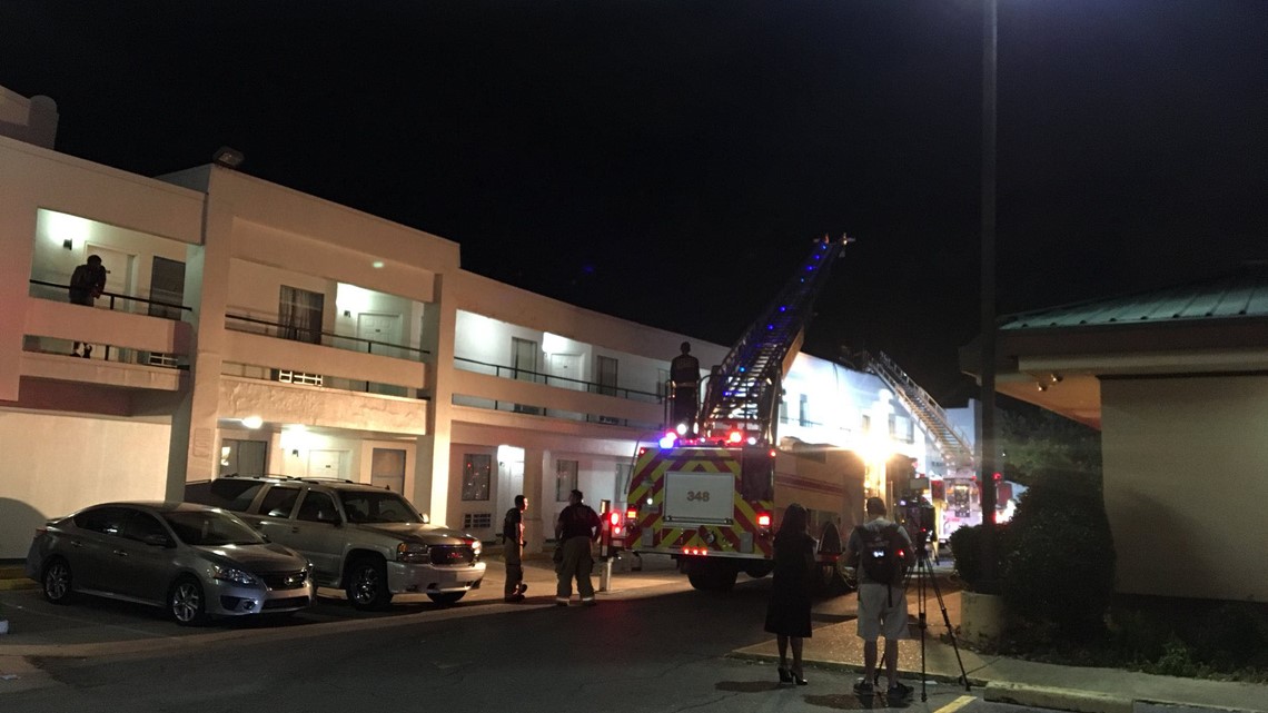 Twoalarm fire causes residents to be evacuated from hotel in Kenner; no one injured