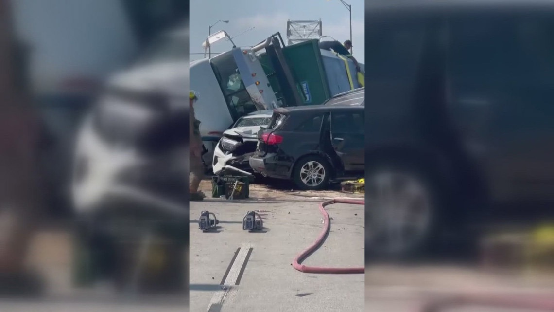 Motorists speak about multicar crash on Crescent City Connection