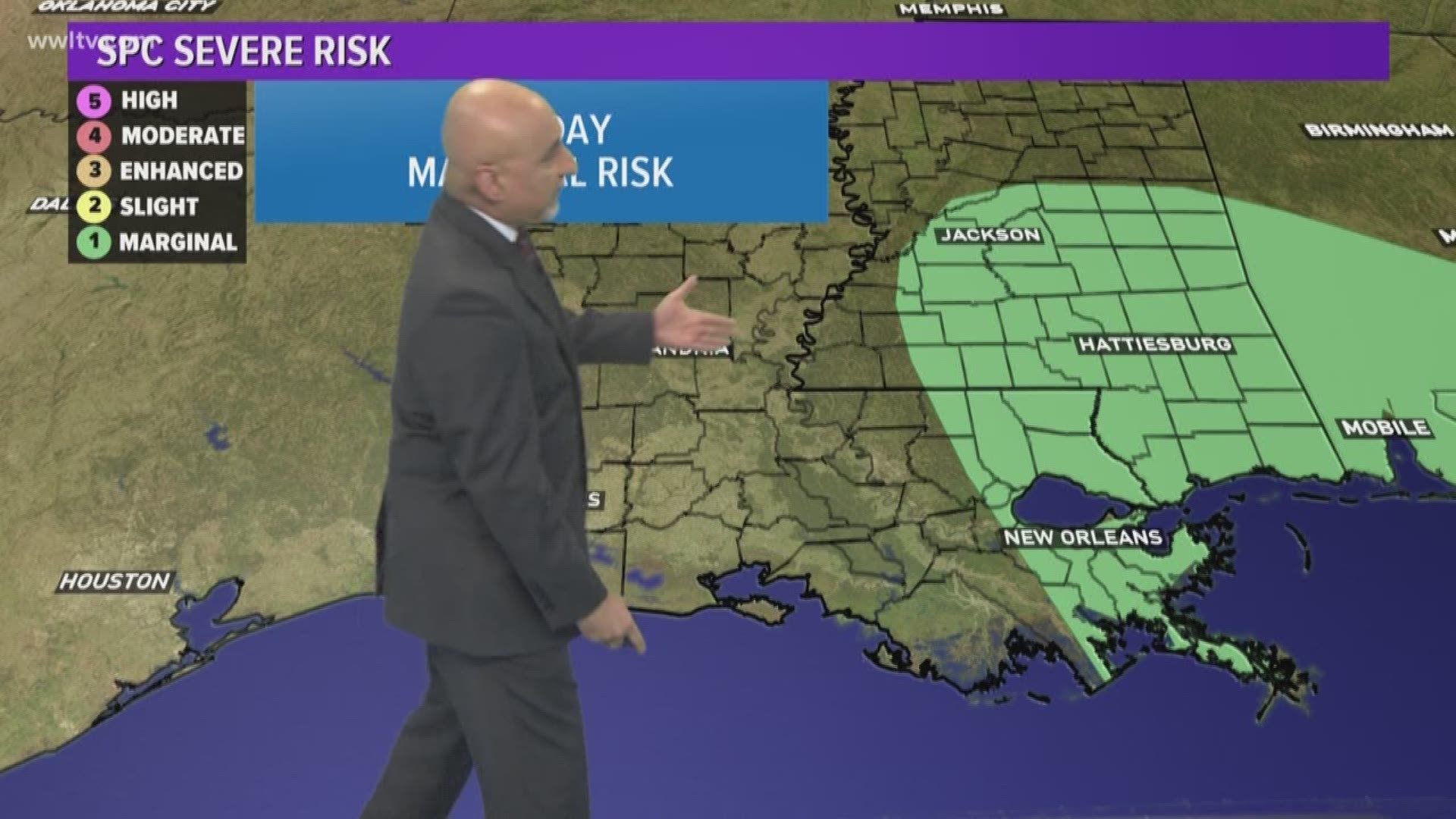 Chief Meteorologist Carl Arredondo and the 5pm Friday weather