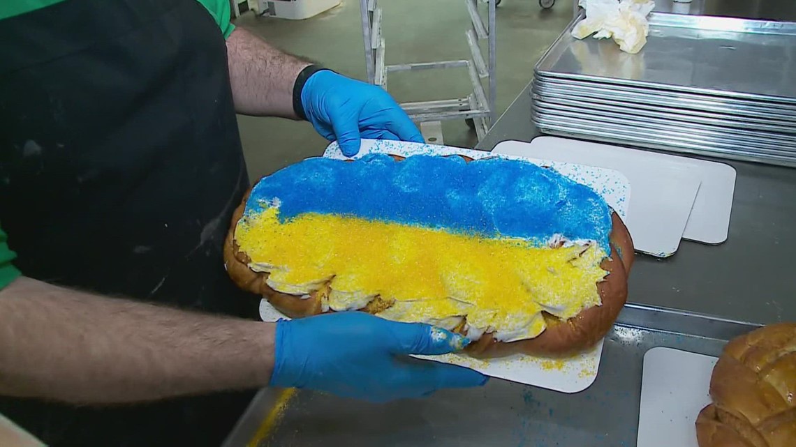 Caluda's making king cakes to raise money for Ukraine aid - Vimarsana News