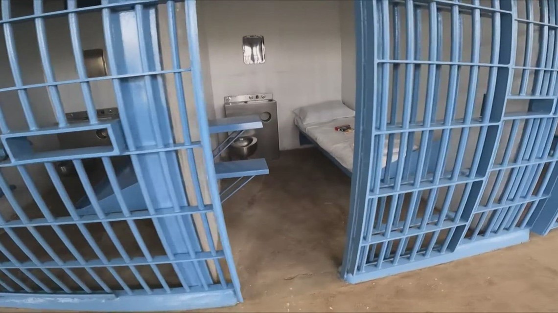 Judge orders Louisiana to remove incarcerated youths from the state's maximum-security adult prison - Vimarsana News
