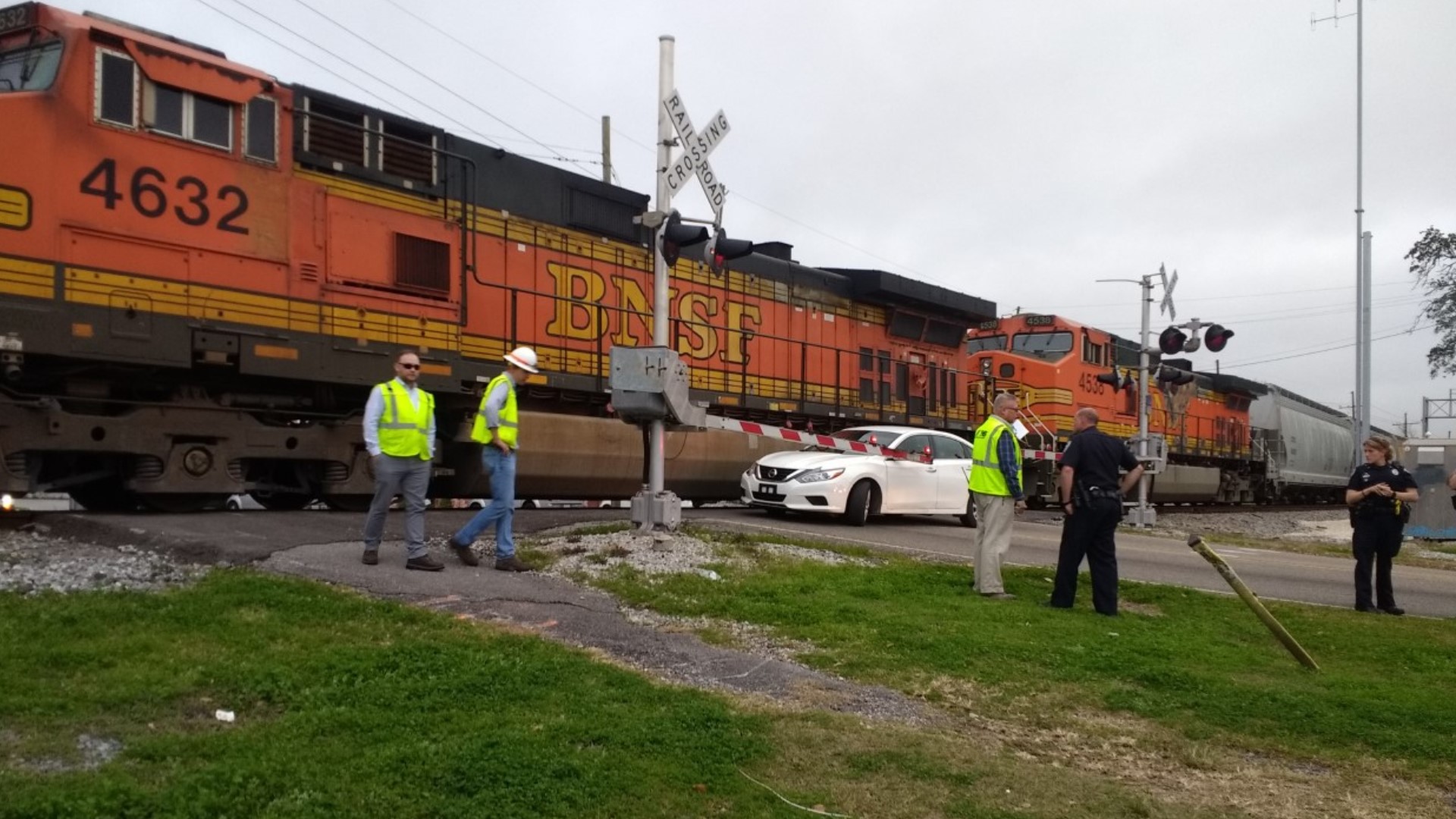 Car Strikes Train On Metairie Road 