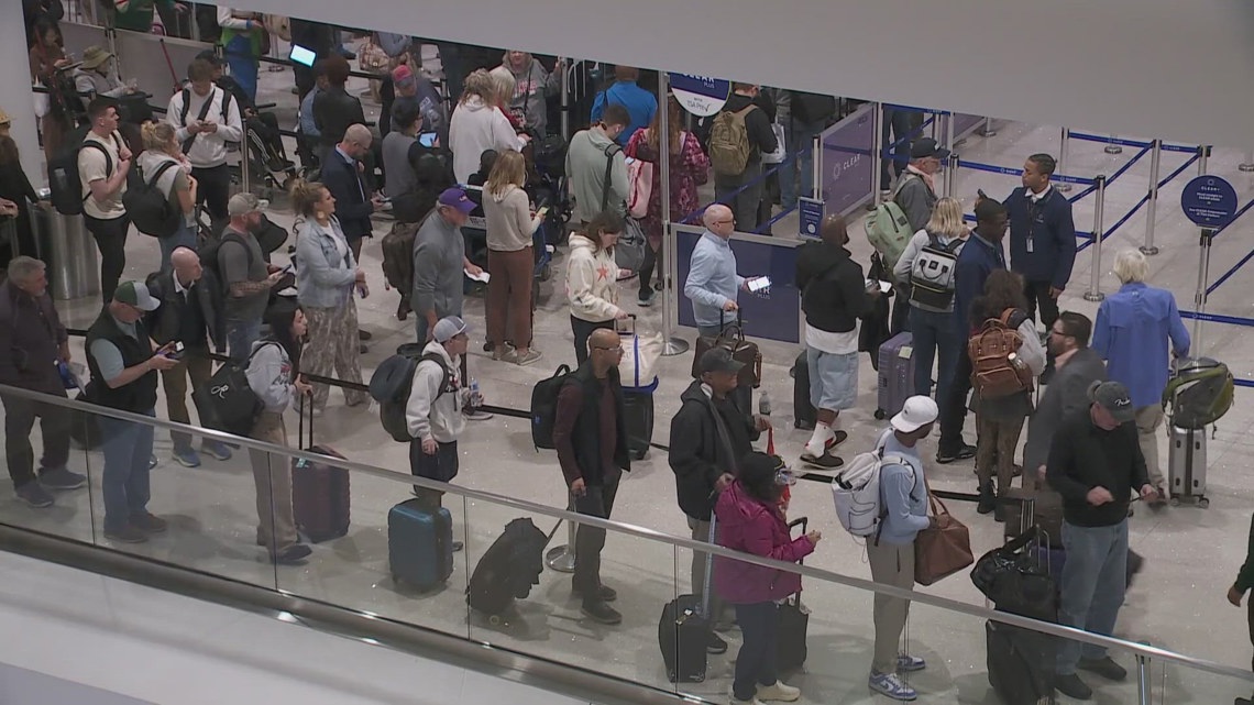 Long lines expected again at New Orleans airport: When to arrive ahead of flight