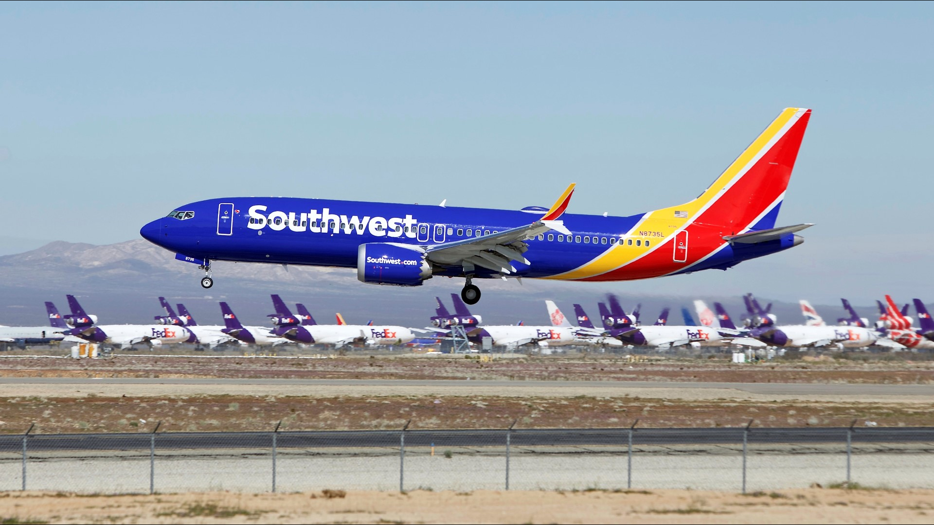 Flights on Southwest, Delta, United, American Airlines and others delayed due to technical ...