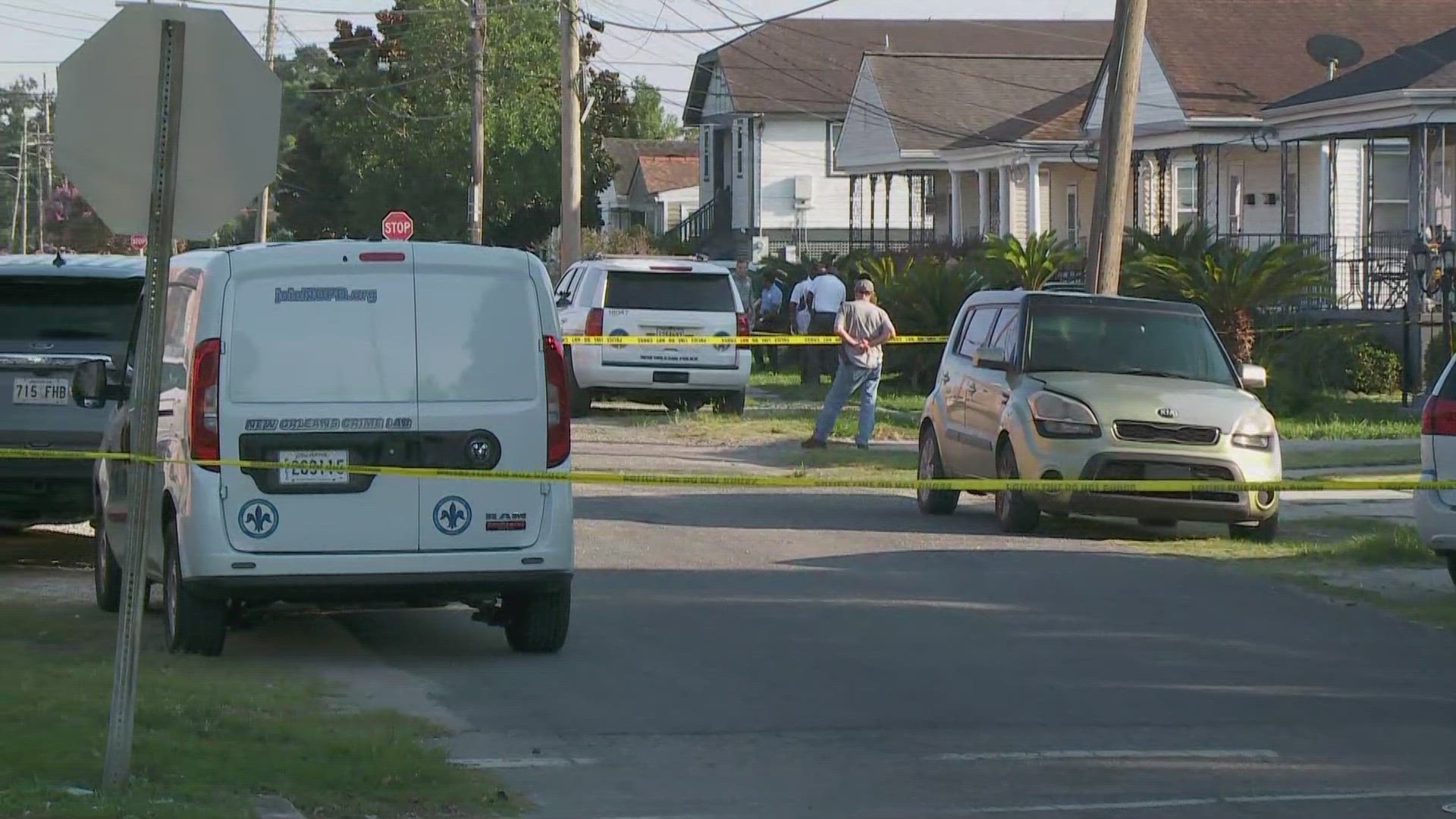 Heavy police presence in Gentilly as a suspect was shot by NOPD.