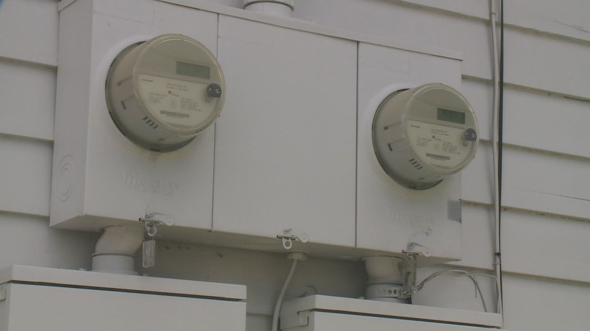 Epstein files rife with uncensored nudes and victims names, despite ...