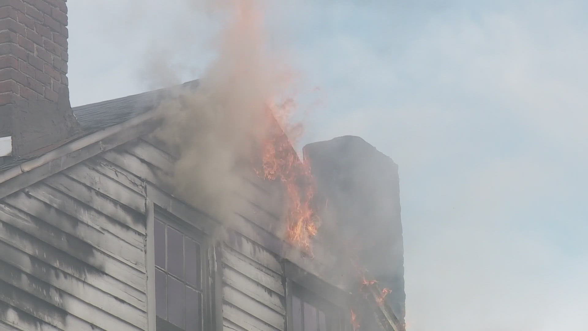 The New Orleans Fire Department battled a stubborn five-alarm fire in the 1500 block of Magazine Street on Friday afternoon.