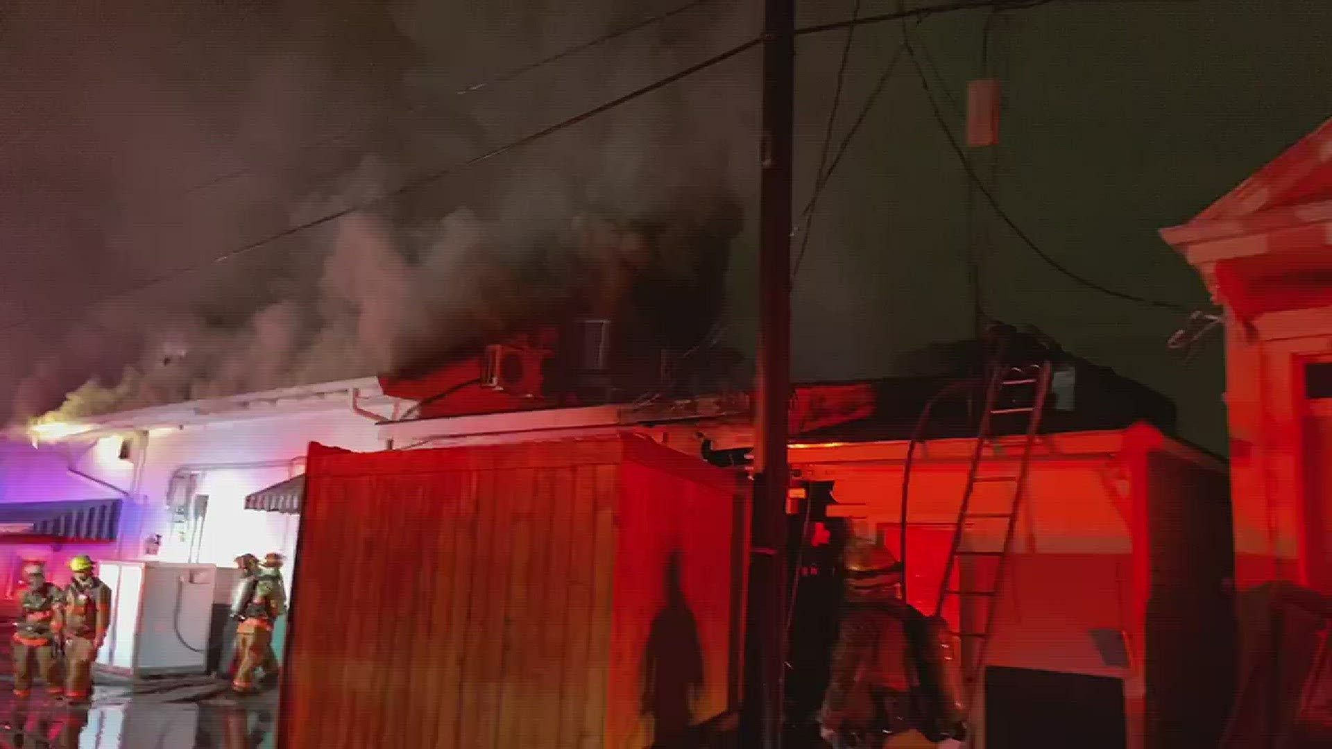 NOFD battles a fire at Willie Mae's restaurant